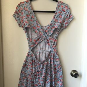 Dress- Crisscross Back Floral